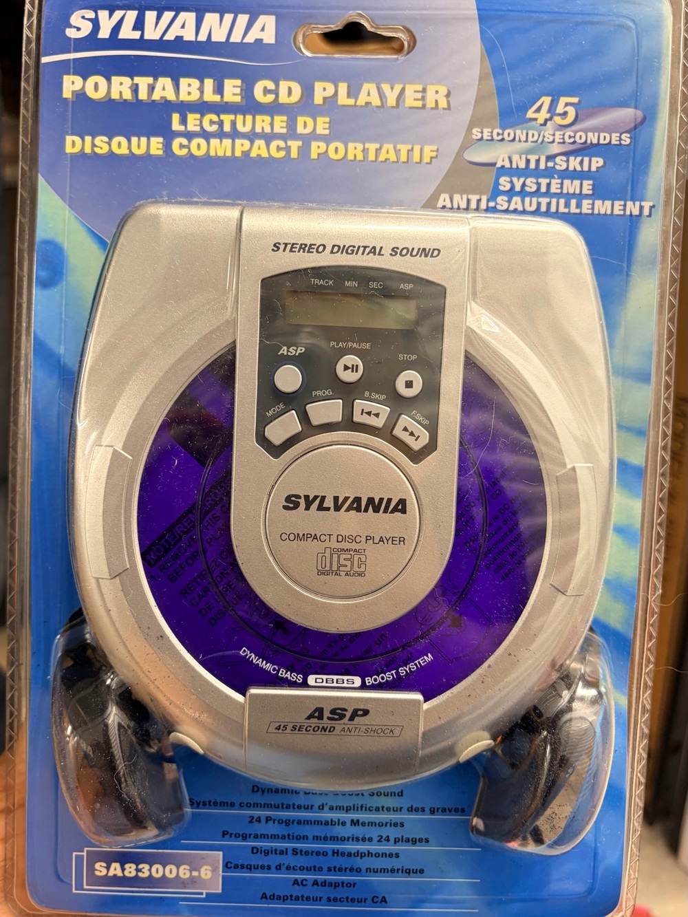 NWT Vintage Sylvania Portable CD Player 45 Sec Anti-Skip Sealed